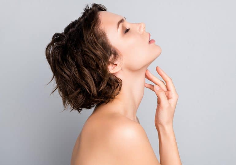 Neck betrays your age the fastest. Check out how to care for your skin in this area