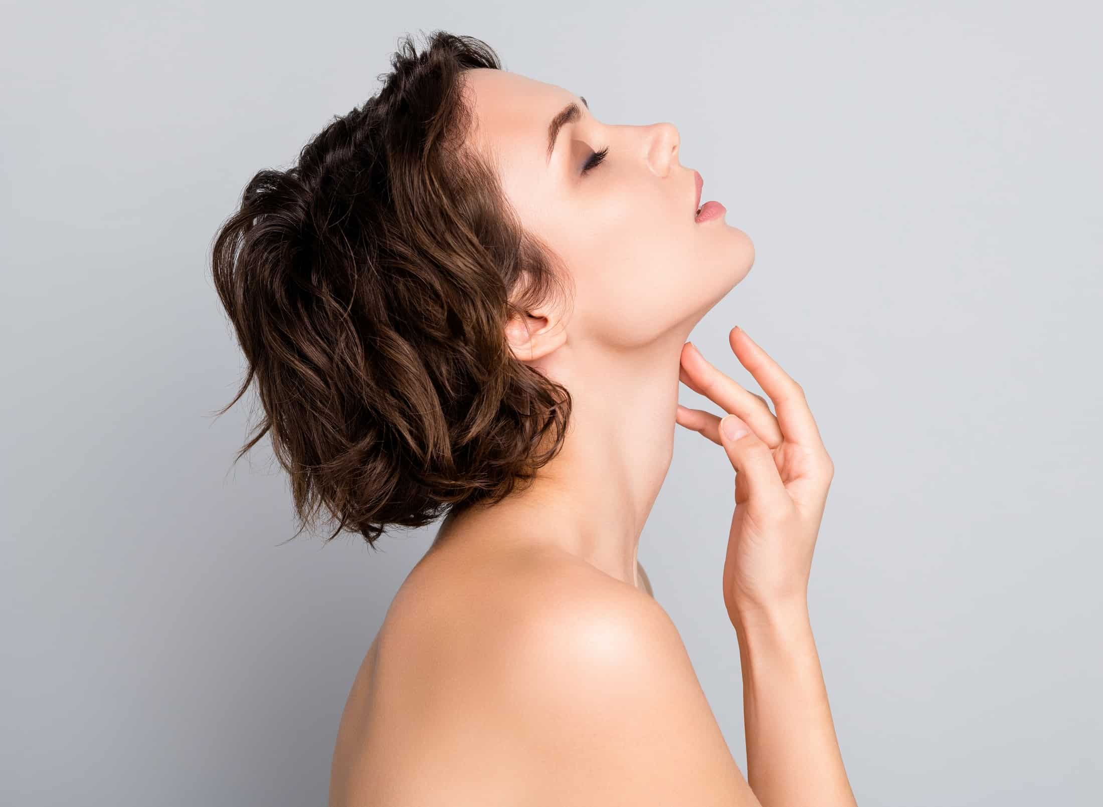 Neck betrays your age the fastest. Check out how to care for your skin in this area