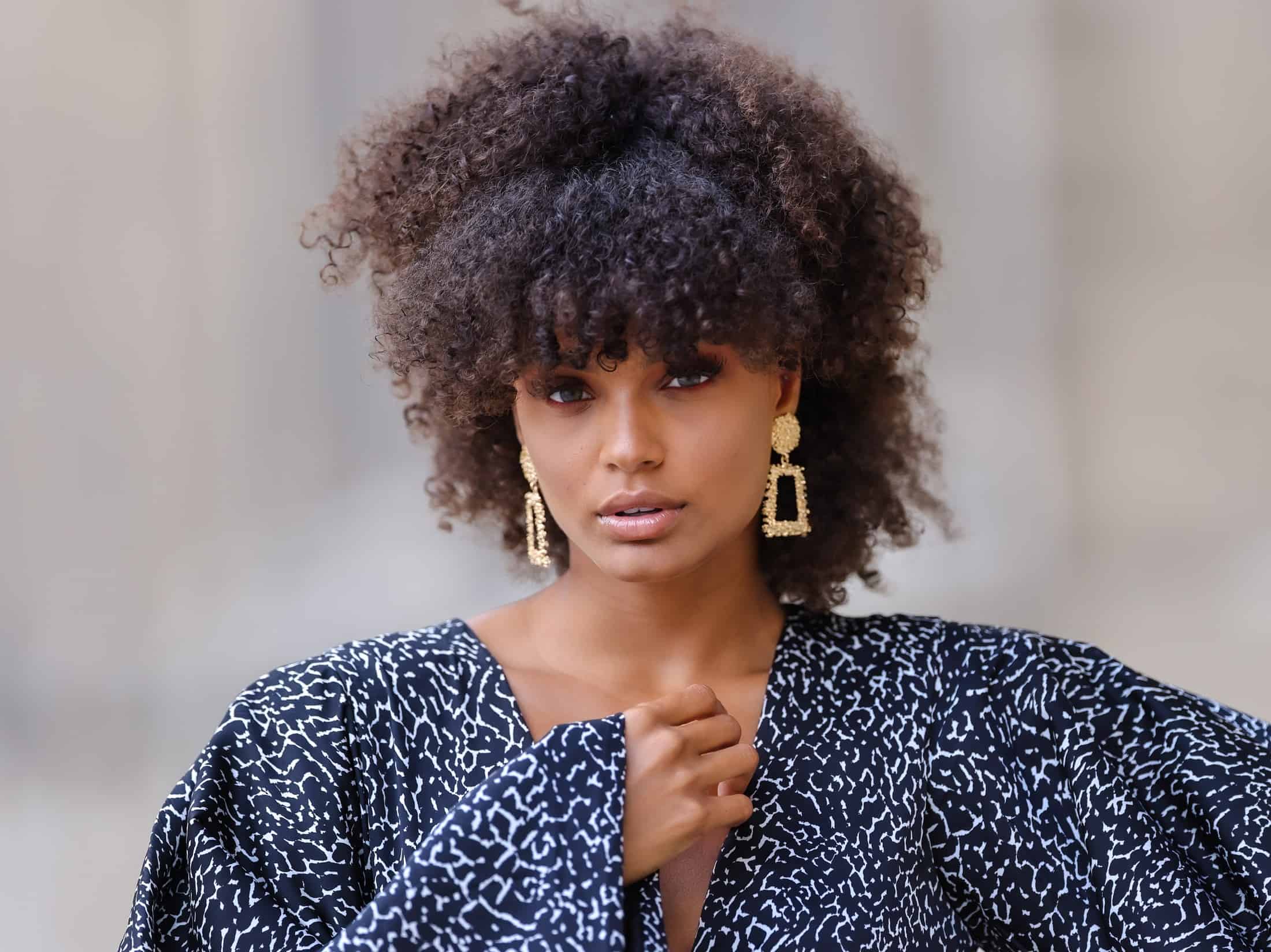 7 best hairstyles for curly hair - Beautionna