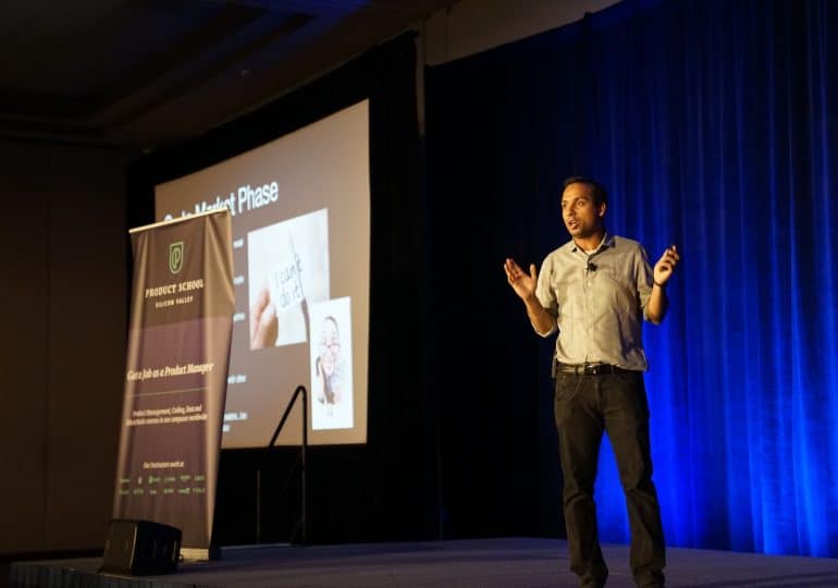 Public speaking - how to make the audience love you?