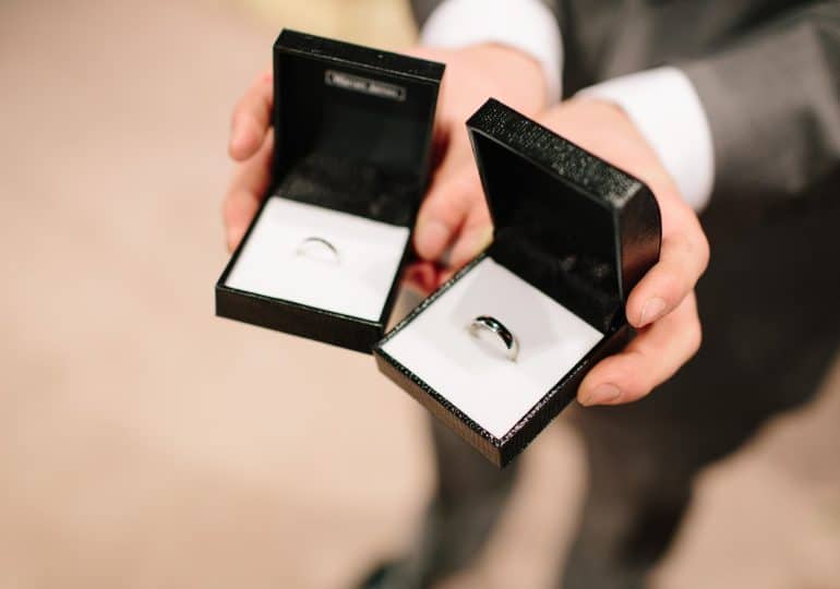 The Perfect Wedding Ring Box for Your Big Day