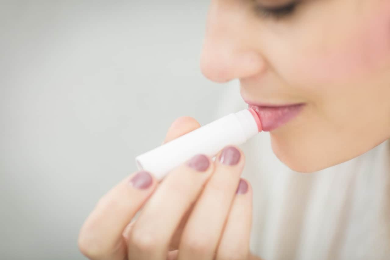 How To Moisturize Your Dry Lips Fast