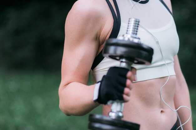 Exploring the Benefits of Peptides and SARMs for Health and Wellness